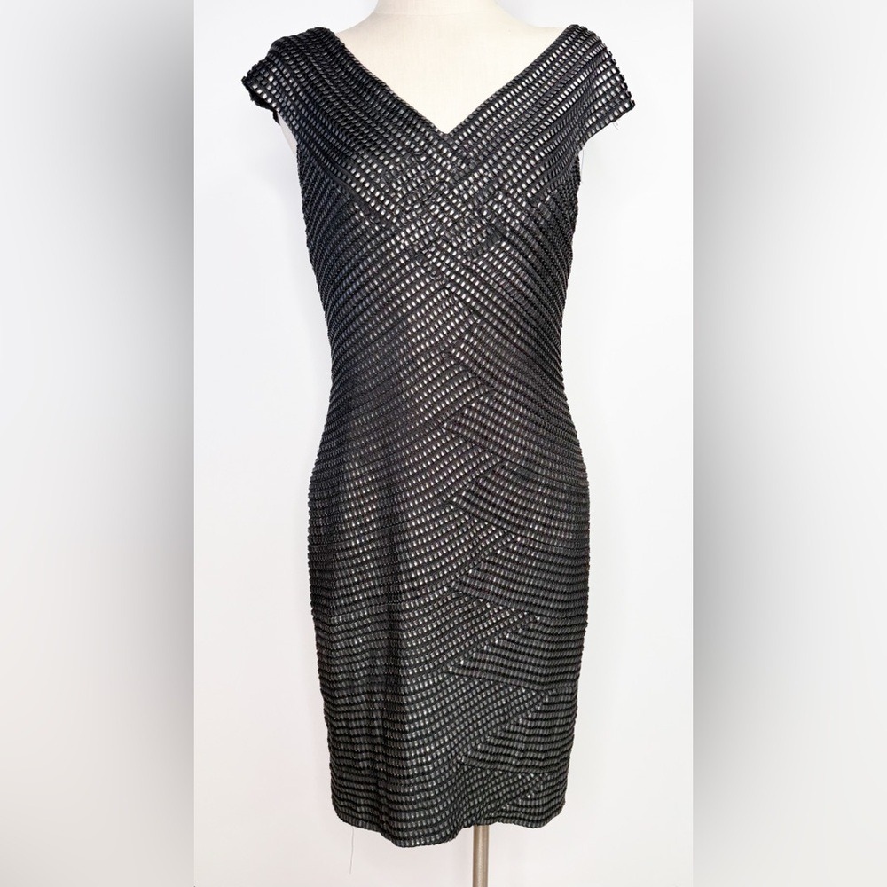 Tadashi Shoji Pleated Sheath Cocktail Dress Black Silver Knee Length Size 10